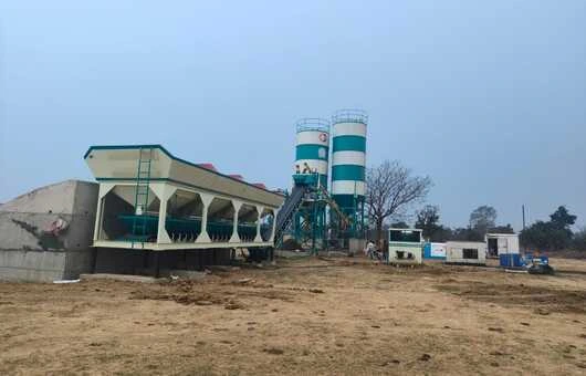 Nilkanth NE-45-SP stationary concrete batching plant supplying high-quality concrete for major road and bridge construction in Nagpur, Maharashtra.